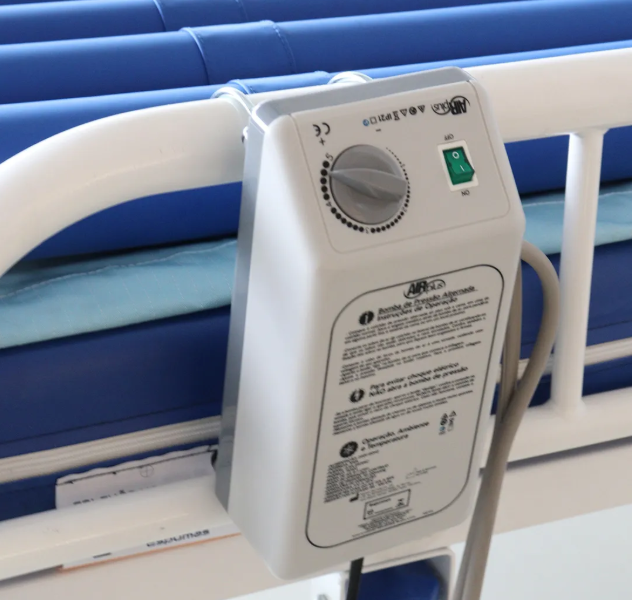 Colchão Pneumático Air Tube Dellamed Para Tratamento de Escaras até 150 Kg