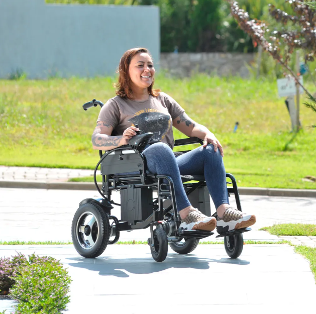 Cadeira Motorizada Dobrável D800